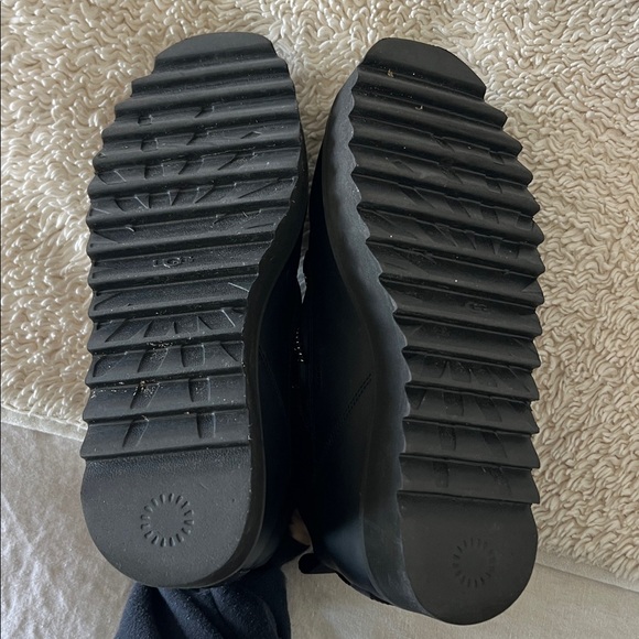 Ugg Classic Rising Toggle Platform Boots - Picture 3 of 6